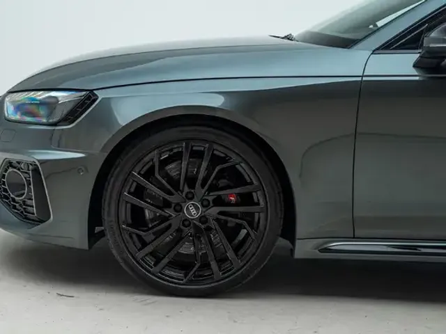 Audi RS4