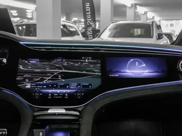 Mercedes-Benz EQE 53
