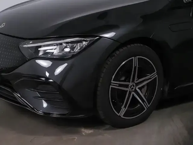 Mercedes-Benz EQE 300