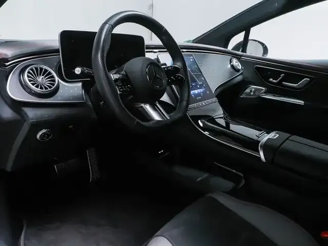 Mercedes-Benz EQE 300
