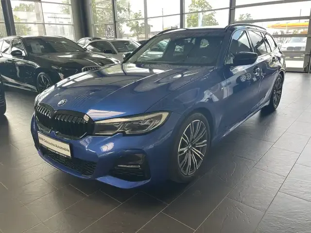 BMW 330