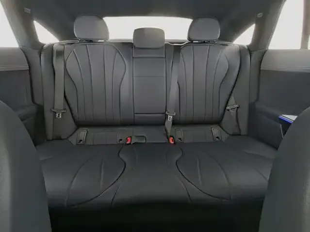 Mercedes-Benz EQE 300