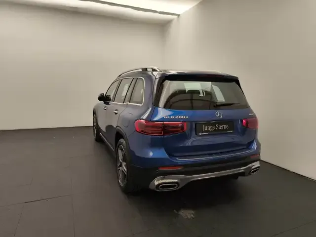 Mercedes-Benz GLB 200