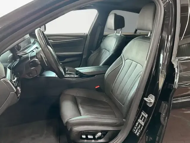 BMW M550