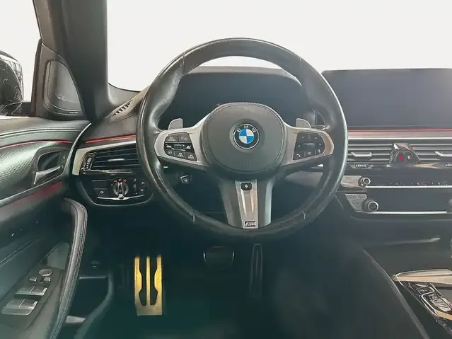 BMW M550