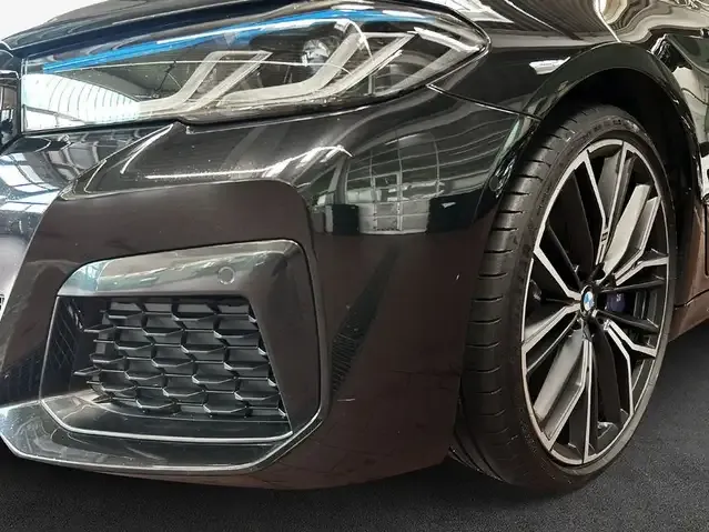 BMW M550