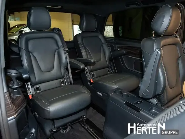Mercedes-Benz V 250
