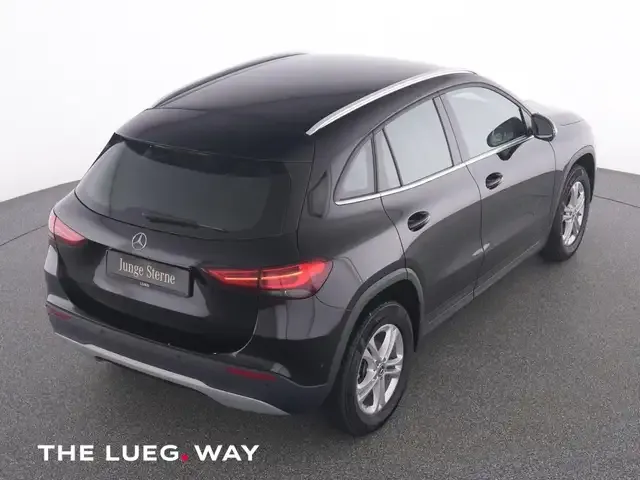 Mercedes-Benz GLA 180