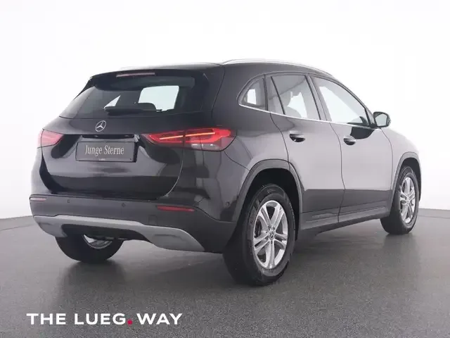 Mercedes-Benz GLA 180