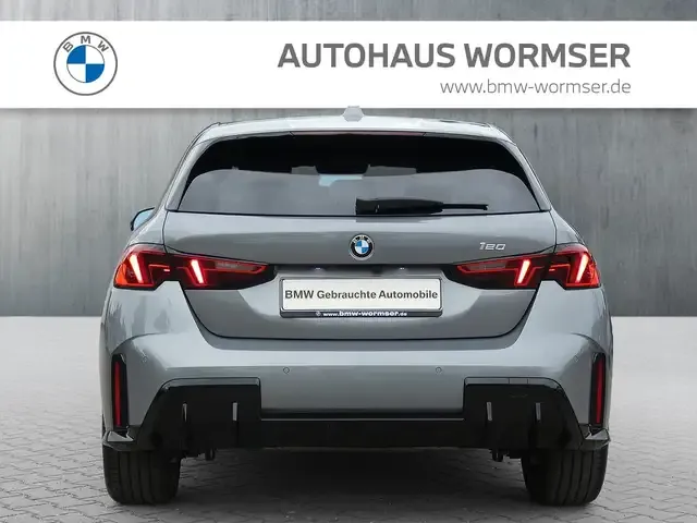 BMW 120