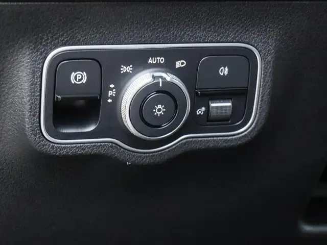 Mercedes-Benz EQB 350