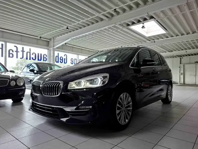 BMW 220
