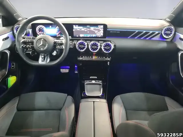 Mercedes-Benz CLA 35 AMG