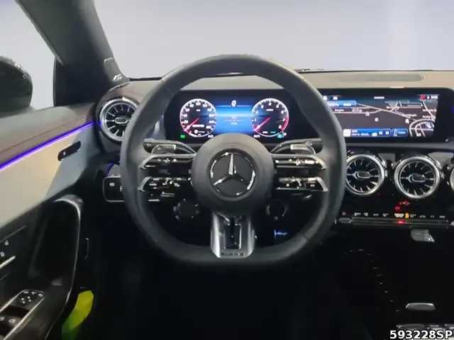 Mercedes-Benz CLA 35 AMG