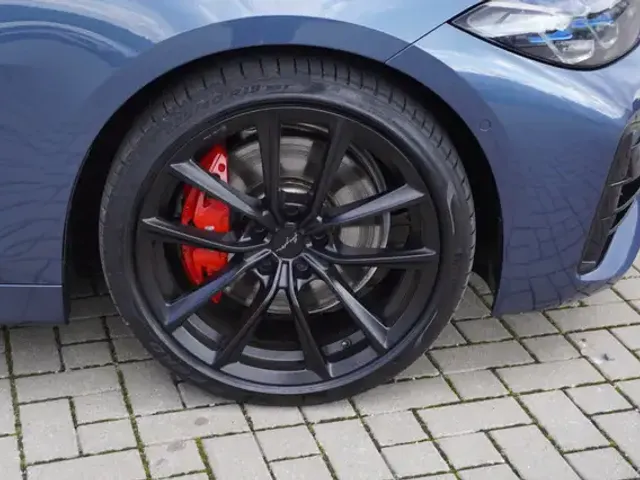 BMW 440