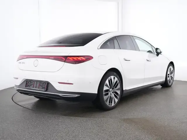 Mercedes-Benz EQE 350