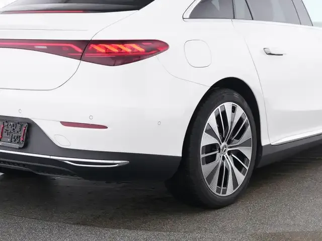 Mercedes-Benz EQE 350