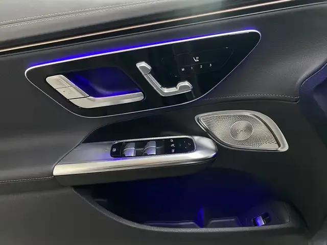 Mercedes-Benz EQE 300