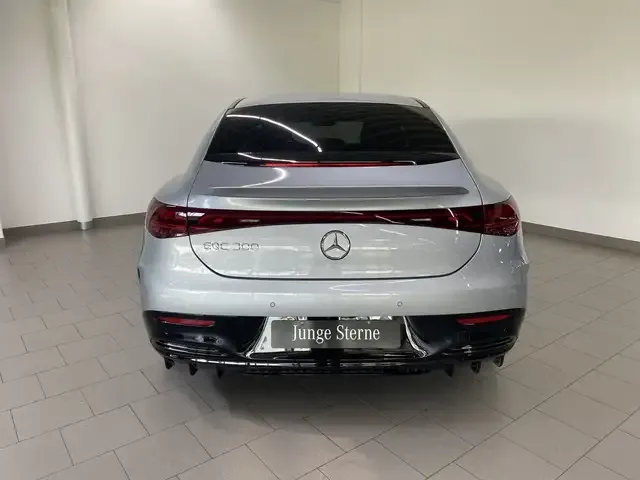 Mercedes-Benz EQE 300