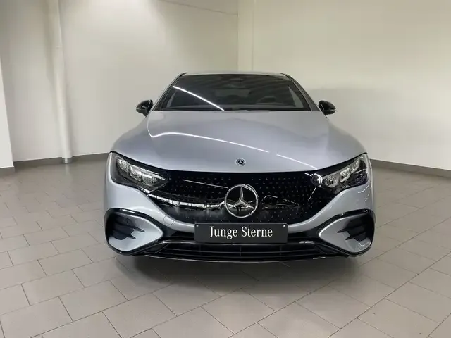 Mercedes-Benz EQE 300