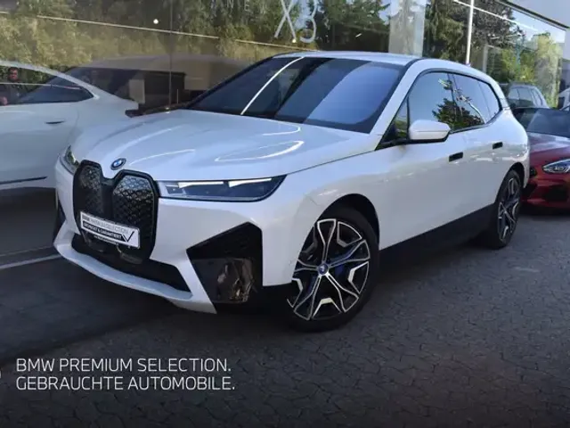 BMW iX