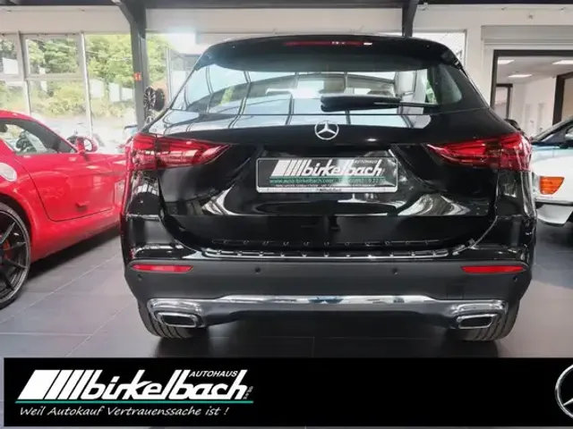 Mercedes-Benz GLA 200