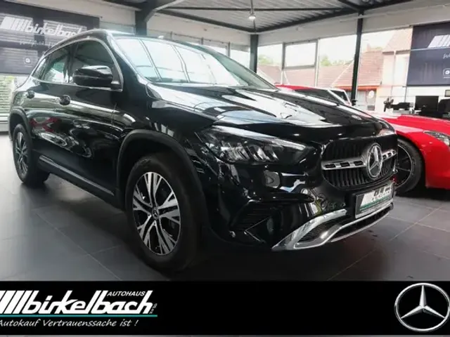 Mercedes-Benz GLA 200