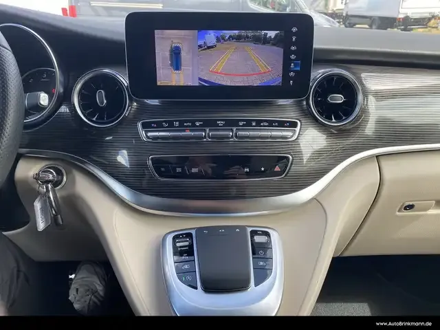 Mercedes-Benz V 250