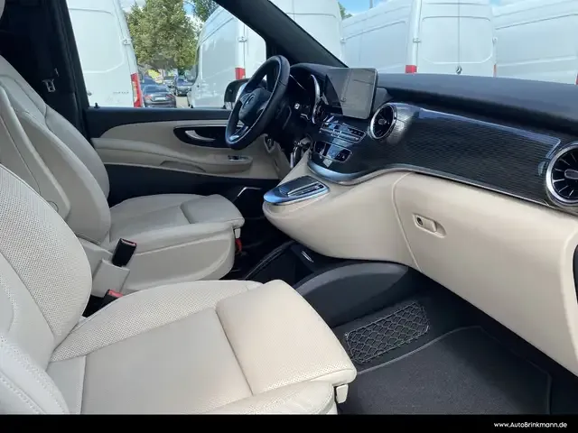 Mercedes-Benz V 250