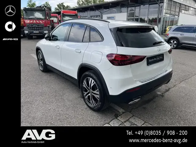 Mercedes-Benz GLA 200