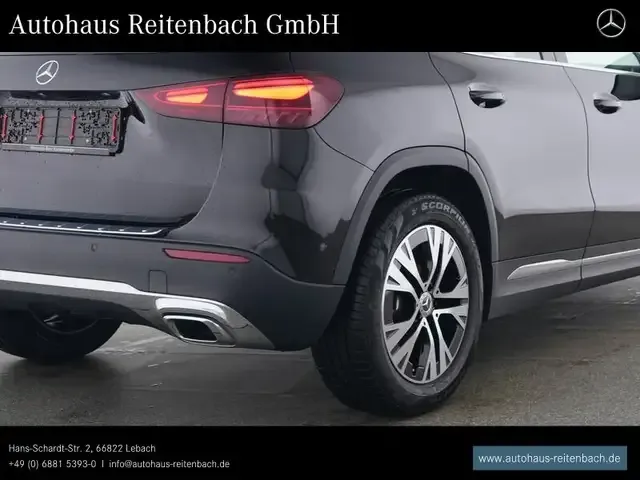 Mercedes-Benz GLA 180