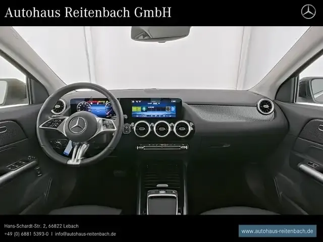 Mercedes-Benz GLA 180