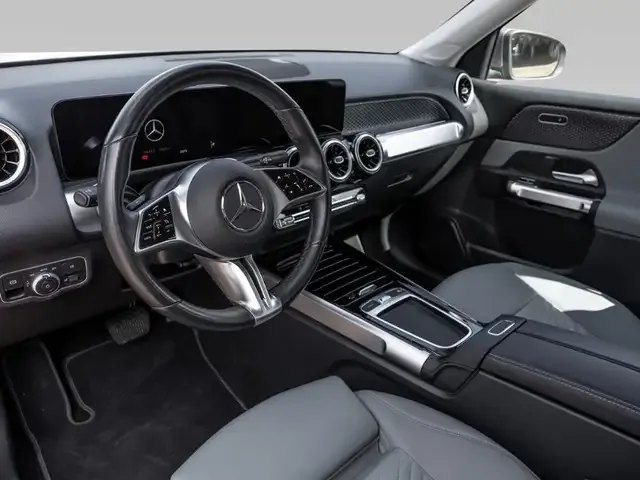 Mercedes-Benz GLB 180