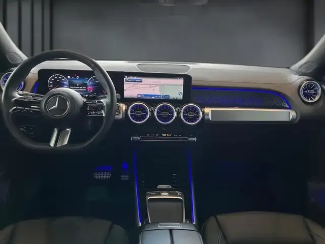 Mercedes-Benz GLB 220