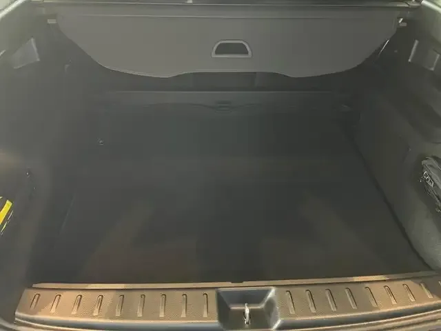 Mercedes-Benz GLB 220