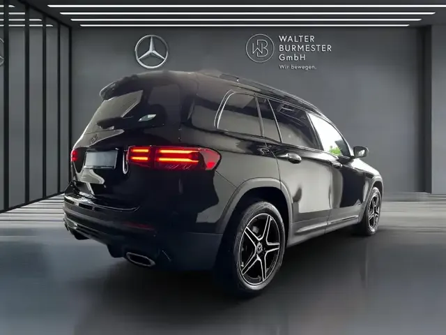 Mercedes-Benz GLB 220