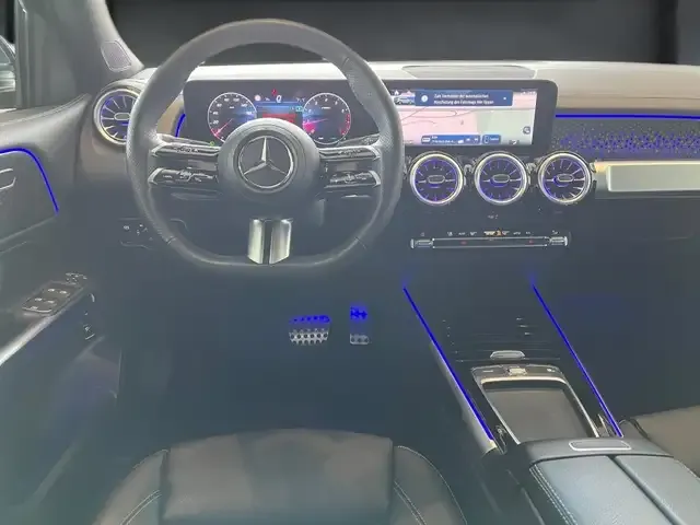 Mercedes-Benz GLB 220