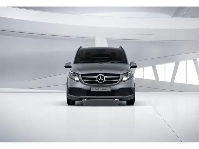 Mercedes-Benz V 220