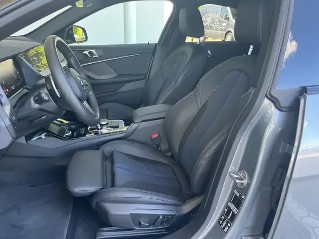 BMW 235