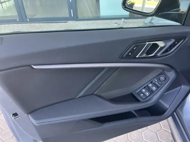 BMW 235