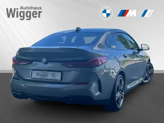 BMW 235