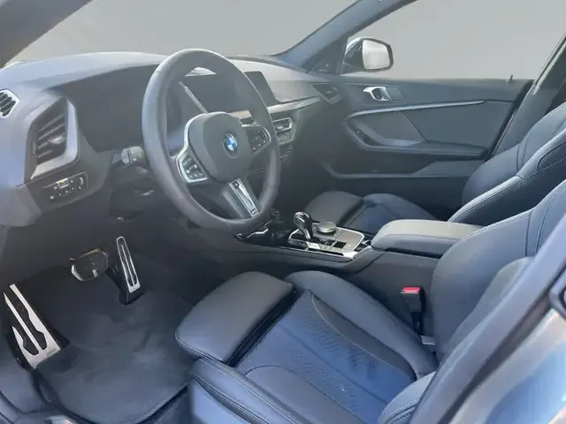 BMW 235