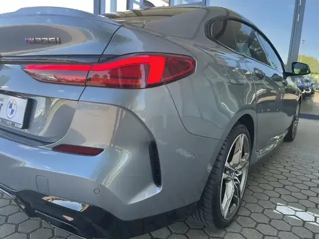 BMW 235