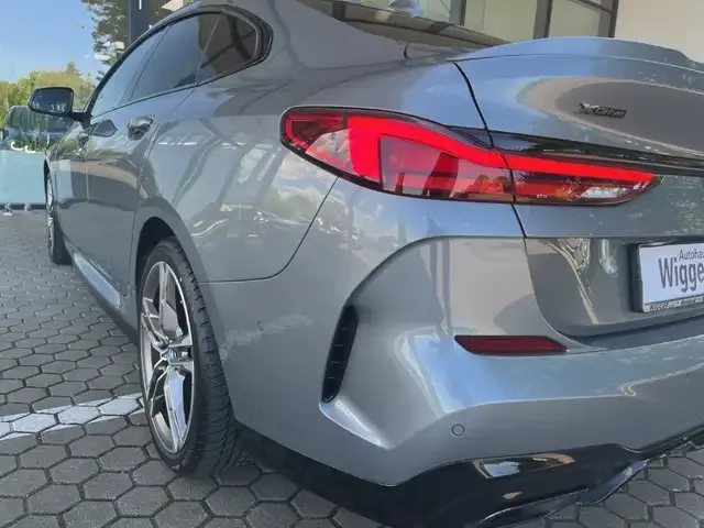BMW 235