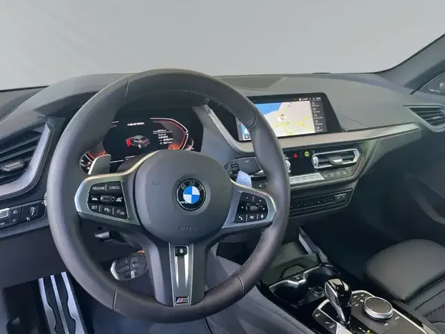 BMW 235