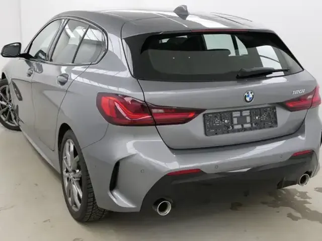 BMW 120