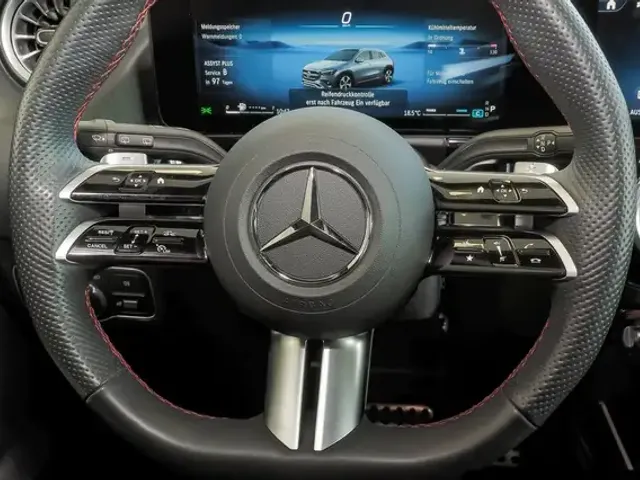 Mercedes-Benz GLA 200