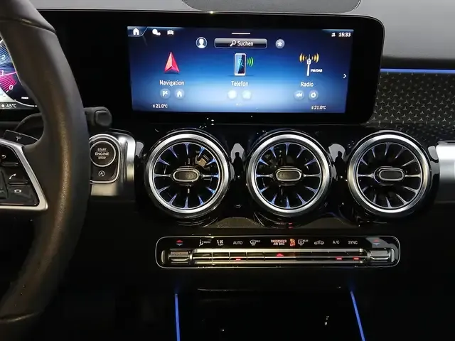 Mercedes-Benz GLB 200