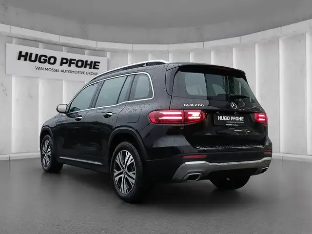 Mercedes-Benz GLB 200