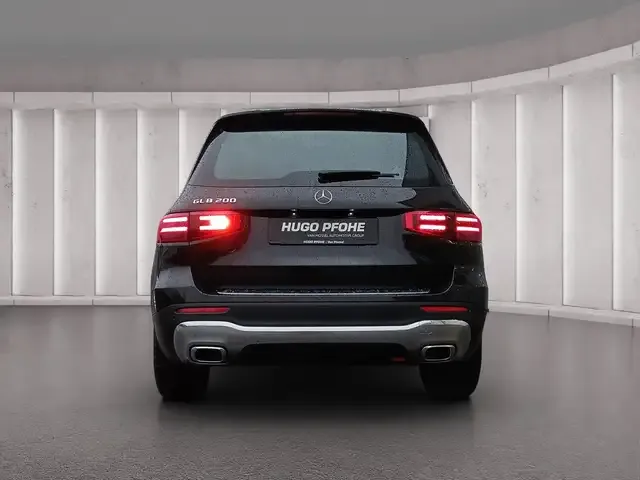 Mercedes-Benz GLB 200